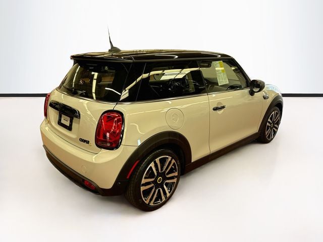 2023 MINI HARDTOP 2 DOOR Iconic