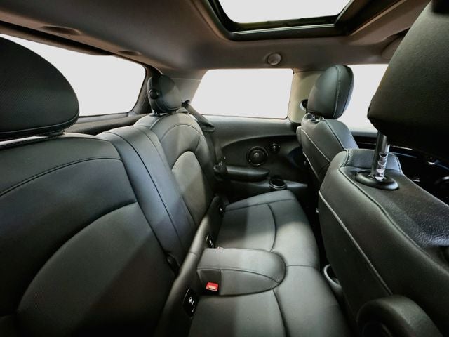 2024 MINI HARDTOP 2 DOOR Signature