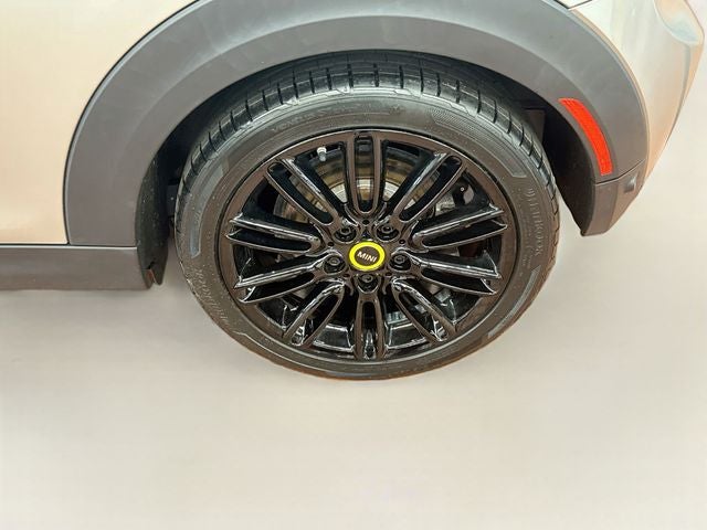 2024 MINI HARDTOP 2 DOOR Signature