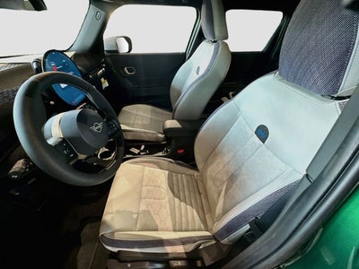 2026 MINI 4 DOOR SIGNATURE PLUS