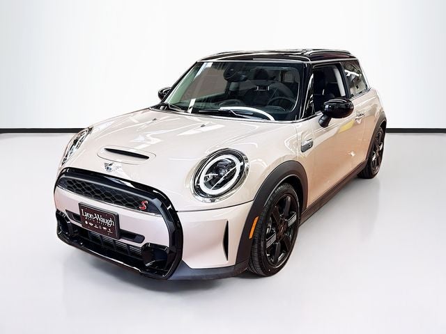 2024 MINI Hardtop Cooper S's photo