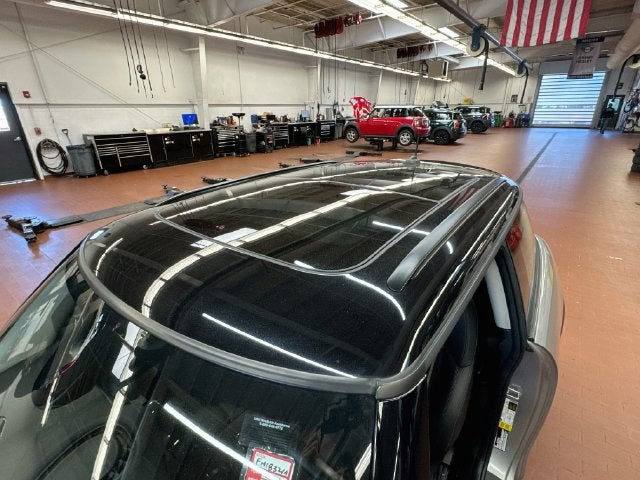 2024 MINI HARDTOP 2 DOOR Signature