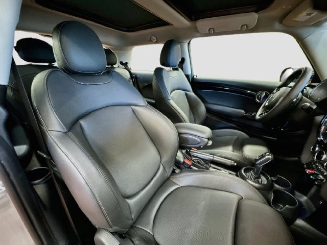 2024 MINI HARDTOP 2 DOOR Signature