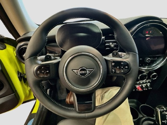 2024 MINI HARDTOP 2 DOOR Signature