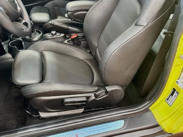 2024 MINI HARDTOP 2 DOOR Signature