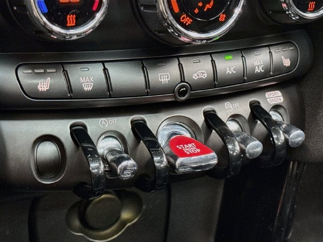 2024 MINI HARDTOP 2 DOOR Signature