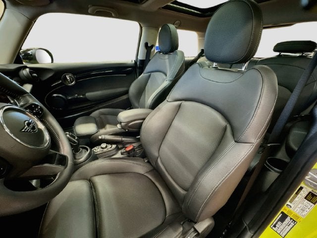 2024 MINI HARDTOP 2 DOOR Signature