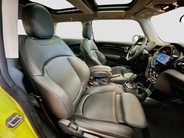 2024 MINI HARDTOP 2 DOOR Signature