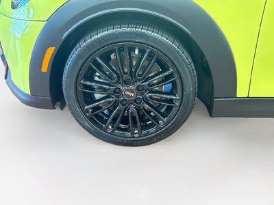 2024 MINI HARDTOP 2 DOOR Signature