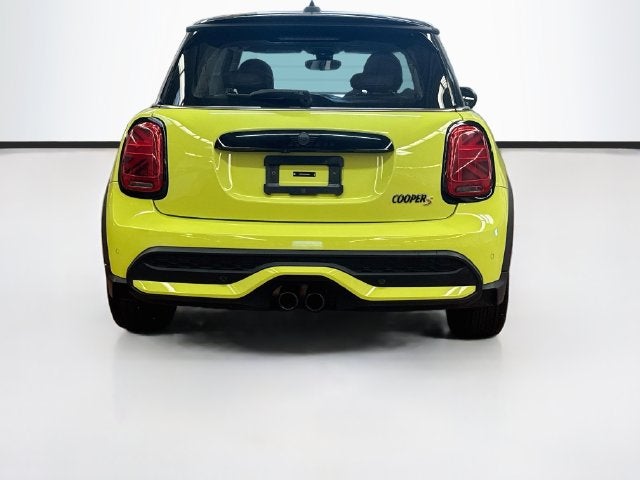 2024 MINI HARDTOP 2 DOOR Signature