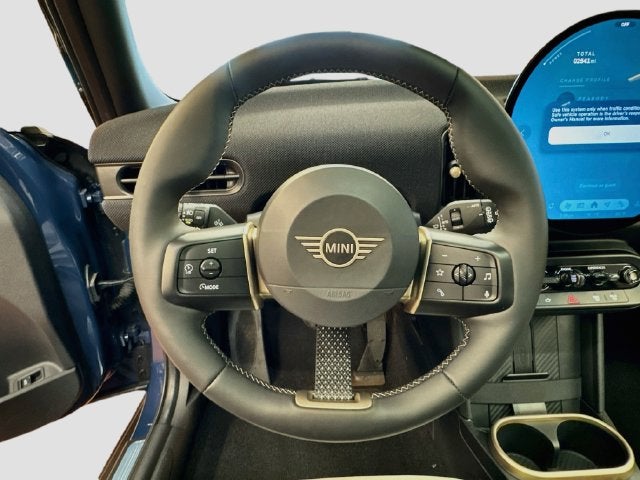 2026 MINI 4 DOOR Signature Plus