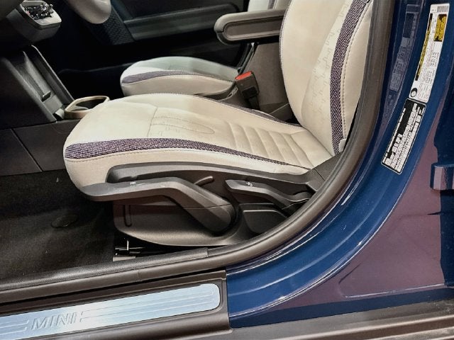 2026 MINI 4 DOOR Signature Plus