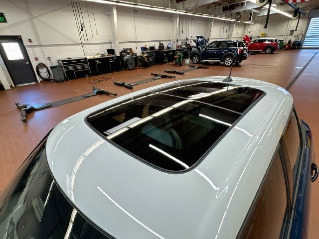 2026 MINI 4 DOOR Signature Plus