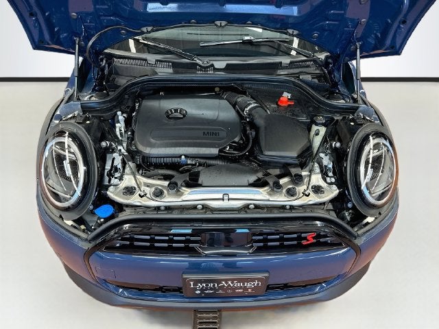 2026 MINI 4 DOOR Signature Plus