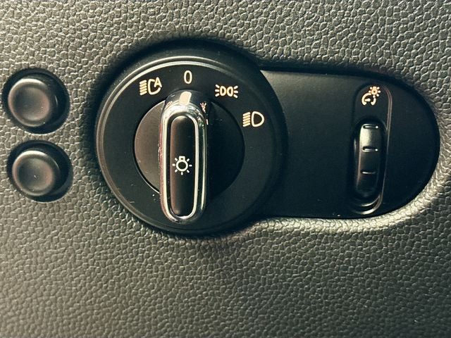 2017 MINI HARDTOP 4 DOOR Base