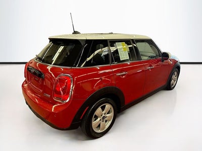 2017 MINI HARDTOP 4 DOOR Base