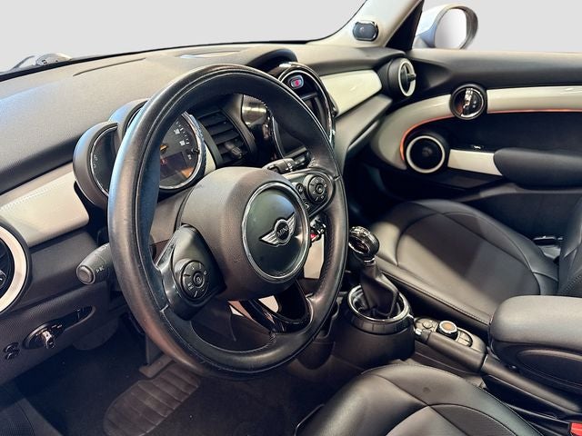 2017 MINI HARDTOP 4 DOOR Base