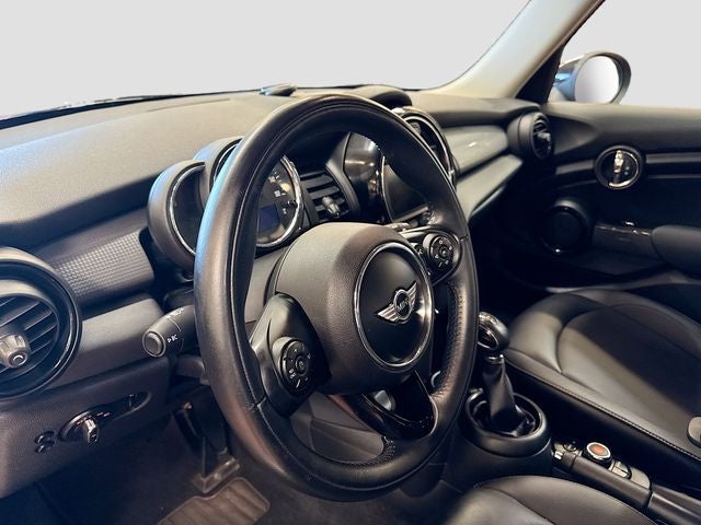 2018 MINI HARDTOP 4 DOOR Base