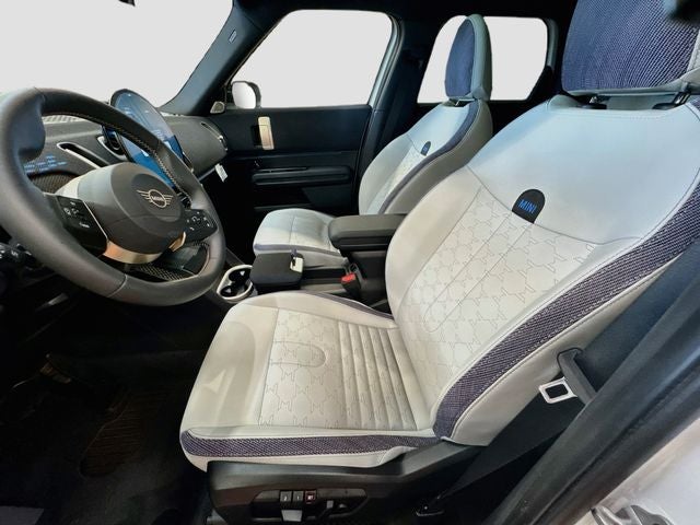 2026 MINI COUNTRYMAN Iconic