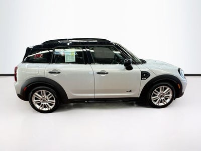 2023 MINI COUNTRYMAN Iconic