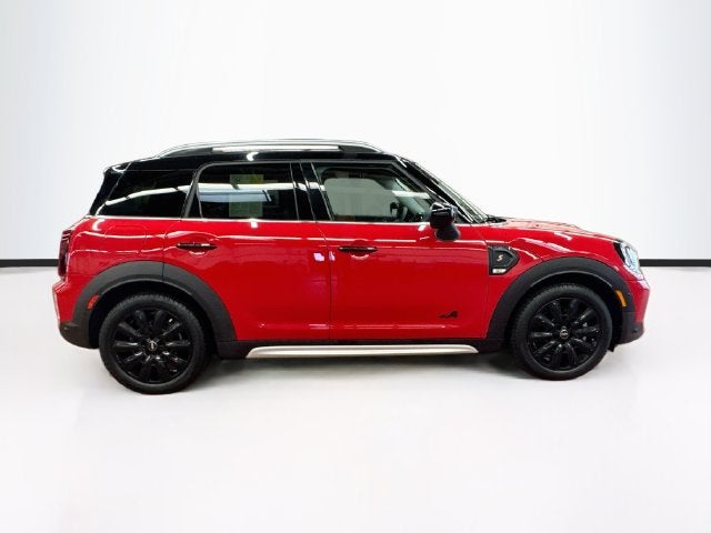 2024 MINI COUNTRYMAN Iconic