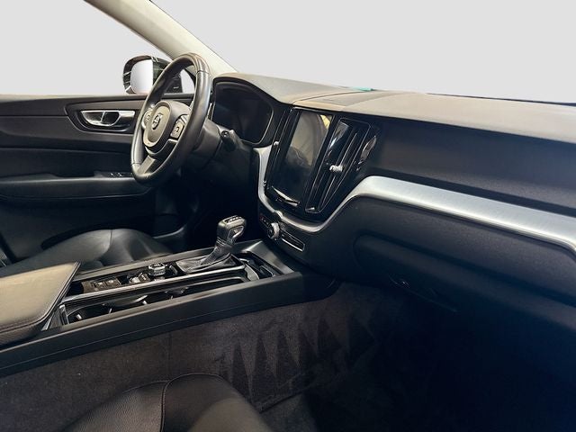 2019 Volvo XC60 T6 Momentum